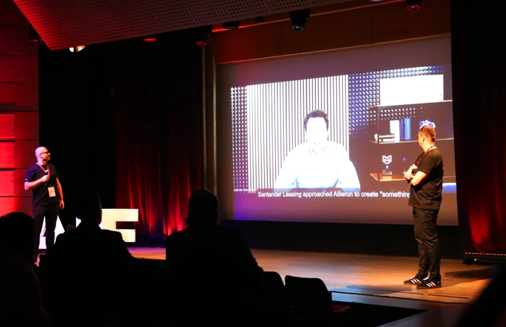 Adrian Kaczmarek and Kamil Portka presenting ”Embedded finance - how to get clients from e-commerce & other industries?”