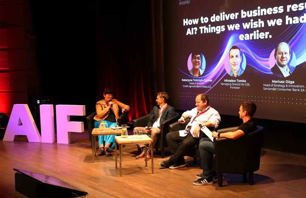 Katarzyna Tomczyk-Czykier, Miroslav Tomka, Mariusz Ożga and Michał Walerowski discussing ” How to deliver business results with AI? Things we wish we had known earlier.”