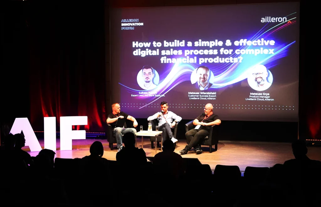 Łukasz Parzyk, Mateusz Wierzbiński and Mateusz Grys discussing “How to build a simple & effective digital sales process for complex financial products?” 